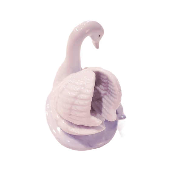 Home decor- Swan family - Picture 3 of 3